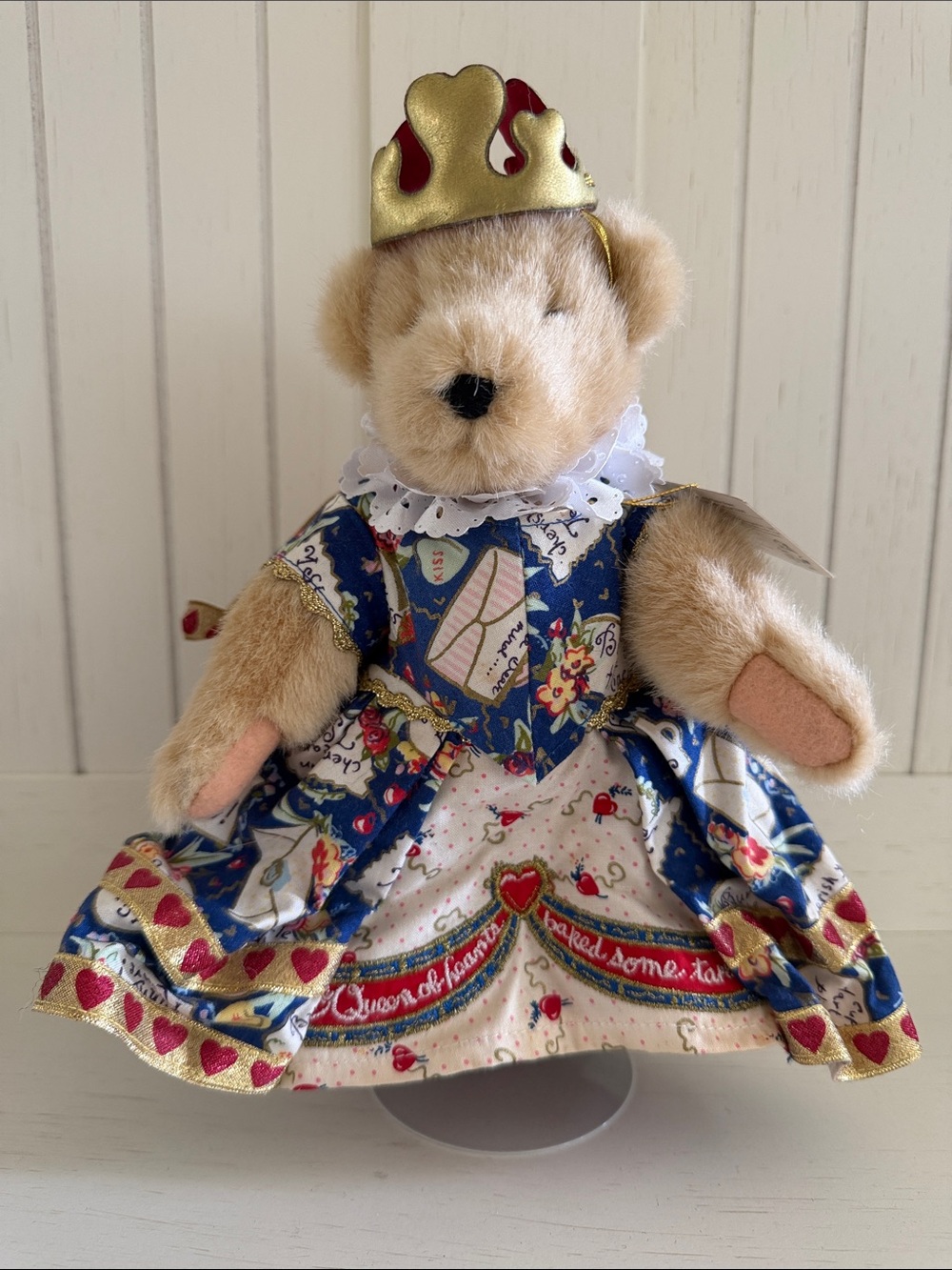 Vintage with tags Muffy Vanderbear "The Queen of Hearts" North American Bear Co